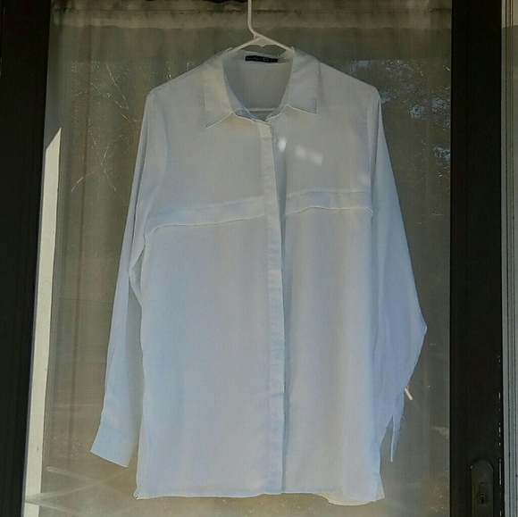 🆕NWOT Boohoo Ultra White Silky Maternity Top🆕 - Picture 2 of 7